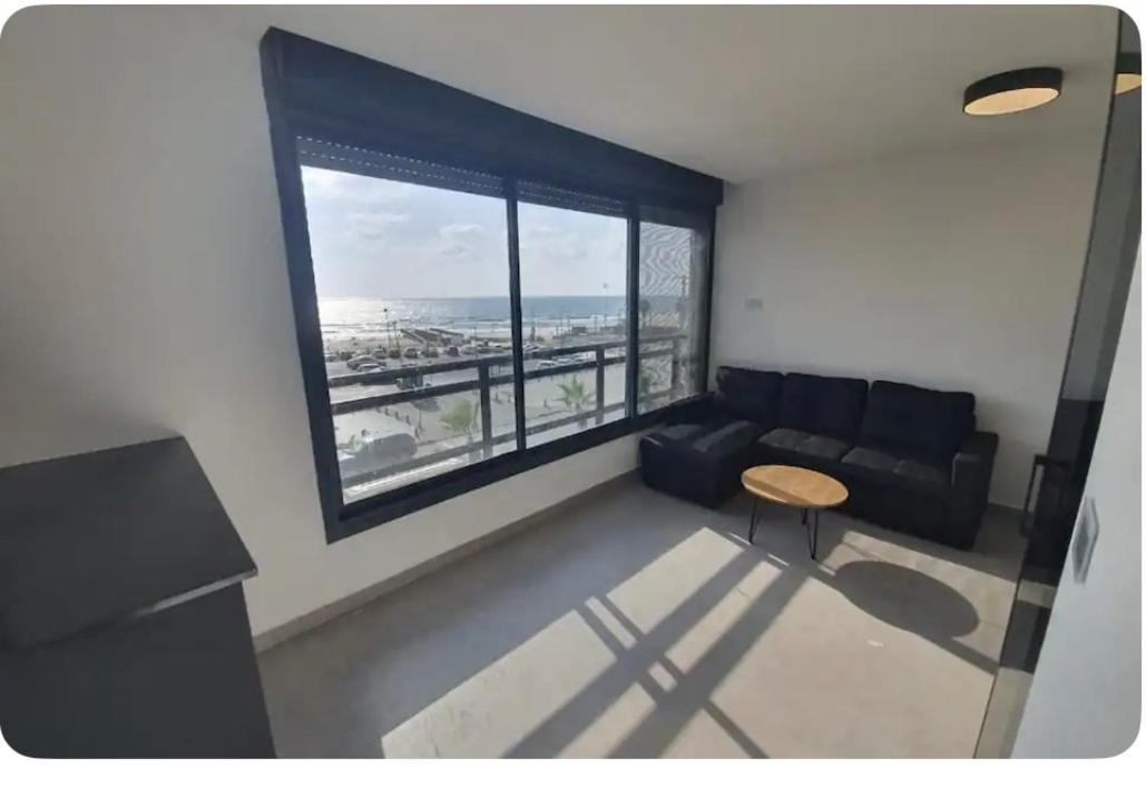 Ferienwohnung Ryo 11 דירת נופש חדשה על חוף הים נוף לים Bat Yam Exterior foto