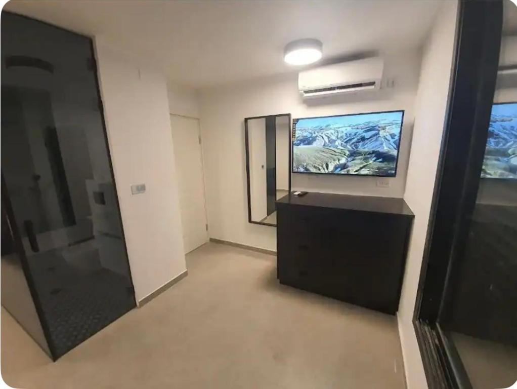 Ferienwohnung Ryo 11 דירת נופש חדשה על חוף הים נוף לים Bat Yam Exterior foto